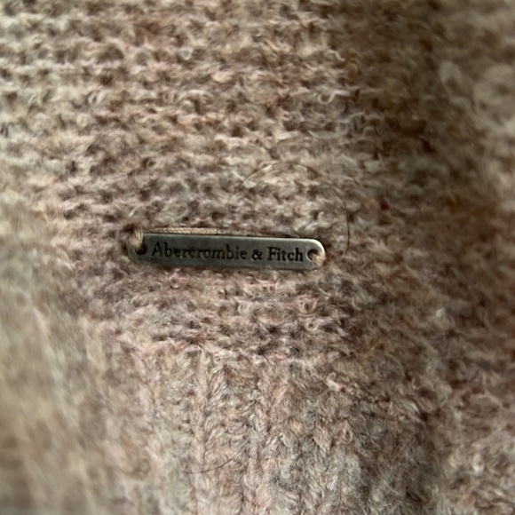 Abercrombie & Fitch sweater - Picture 3 of 5